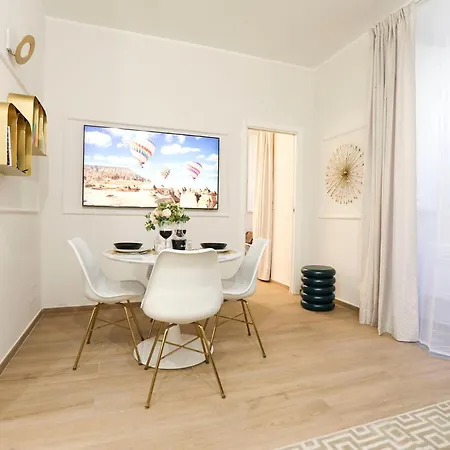 Lady A In Rome- Luxury * Rom