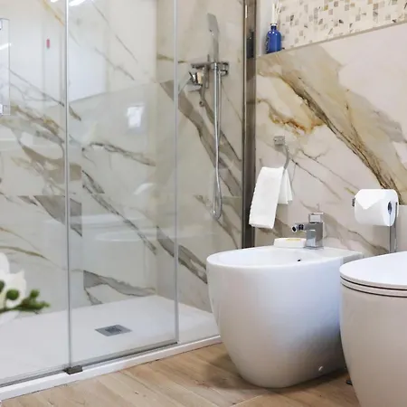 Lady A In Rome- Luxury Rom